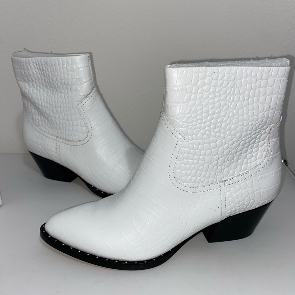Brand New Something Navy white boots - Picture 3 of 8